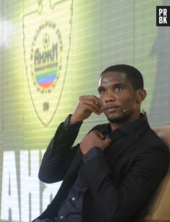 Samuel Eto'o collectionnerait les téléphones portables et en posséderait près de 400