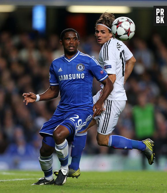 Samuel Eto'o collectionnerait les téléphones portables et en posséderait près de 400