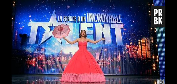 La France a un incroyable talent : une candidate lyrique aux jambes interminables et poilues