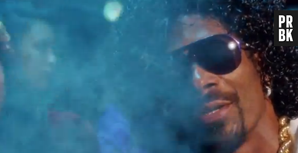 Snoop Dogg ft Dam-Funk - Faden Away, le clip officiel de 7 Days Of Funk