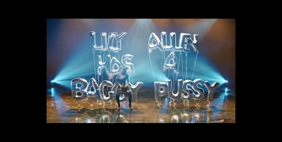 Lily Allen : clin d&#039;oeil à Robin Thicke et le clip de Blurred Lines dans son clip de Hard Out Here