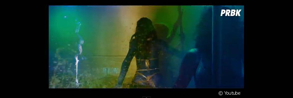 Lily Allen : clin d&#039;oeil à Rihanna et le clip de Pour It Up dans son clip de Hard Out Here
