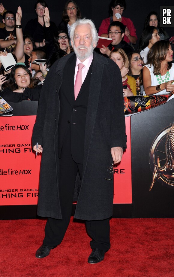 Donald Sutherland à l'avant-première d'Hunger Games l'embrasement à Los Angeles le 18 novembre 2013