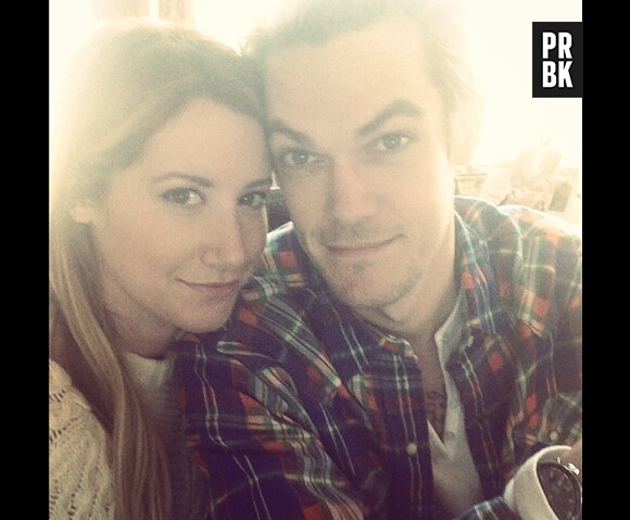 Thanksgiving 2013 : Ashley Tisdale et son fiancé