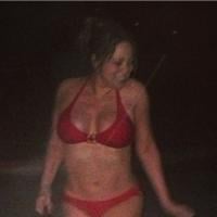 Mariah Carey : en bikini en plein hiver... pour promener son chien