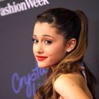 Ariana Grande : après Nathan Syles, en couple avec Adrian Grenier ?