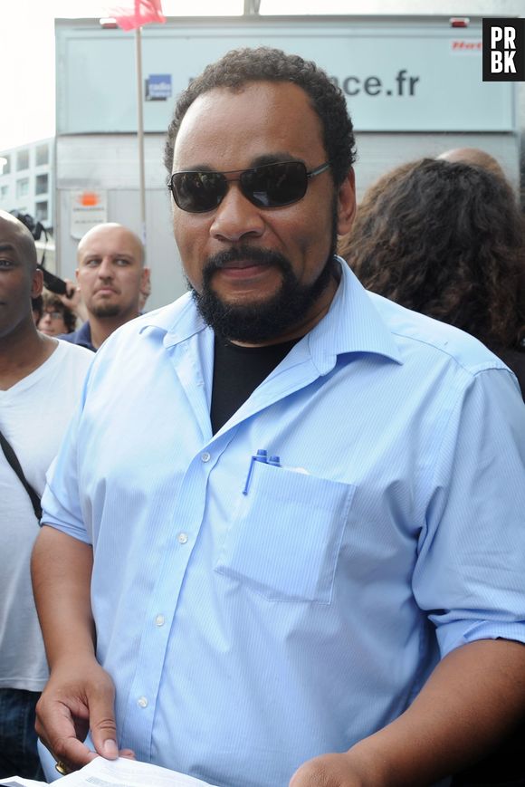 Dieudonné : Elie Semoun désapprouve ses "idées nauséabondes" mais le voit toujours comme un ami