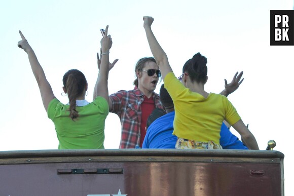 Glee saison 5 : Chord Overstreet et les acteurs sur le tournage d'un épisode le 16 janvier 2014 à Los Angeles