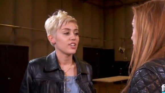Miley Cyrus reine la provoc ? "Ma tournée sera éducative pour les enfants"