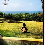 Michelle Rodriguez nue dans un jardin : photo sexy et buzz sur Instagram