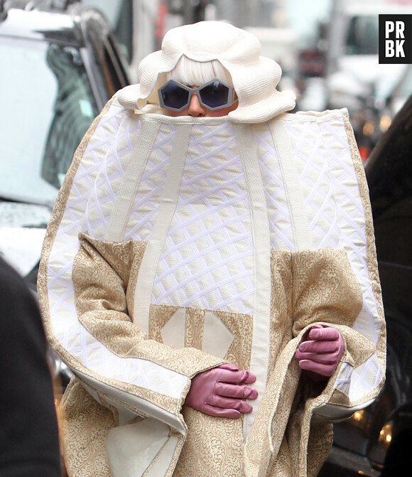 Lady Gaga et ses tenues improbables pour son anniversaire le 28 mars 2014