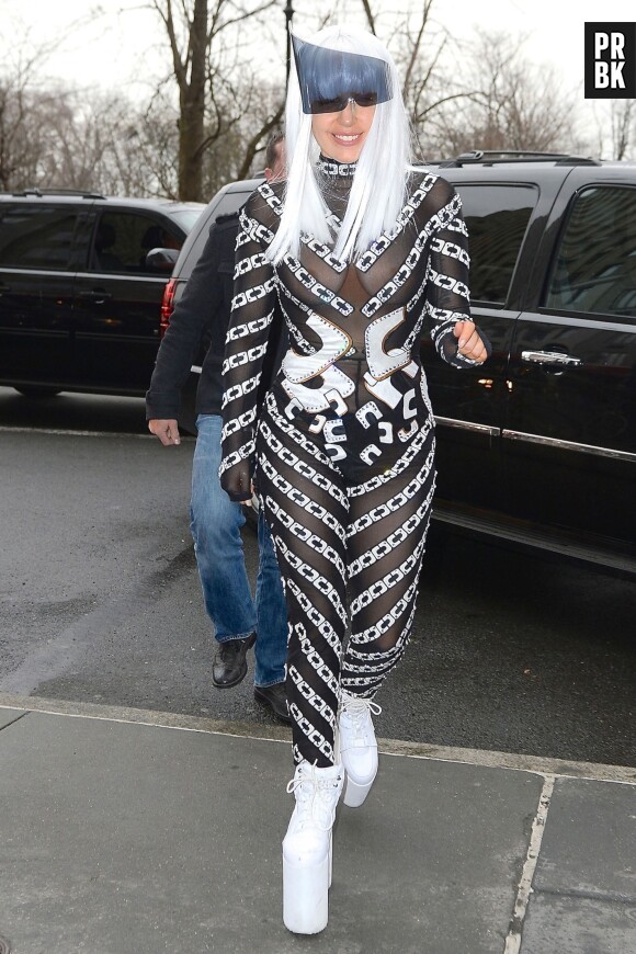 Lady Gaga : pluie de looks pour son anniversaire le 28 mars 2014