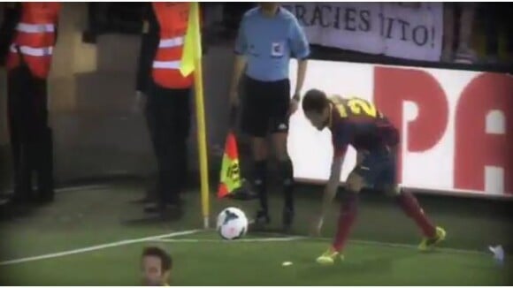Dani Alves (FC Barcelone) : de Neymar au PSG, "sa" banane fait le buzz
