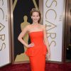 Jennifer Lawrence sur le tapis-rouge des Oscars 2014