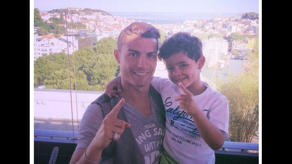 Cristiano Ronaldo et son fils : photo complice pour la Journée de l'Enfance