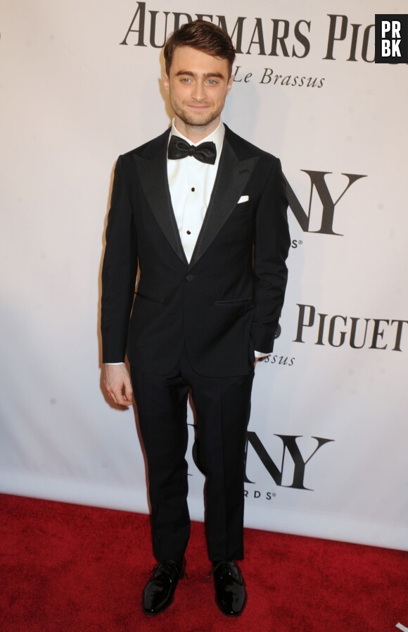 Daniel Radcliffe prend la pose sur le tapis rouge des Tony Awards 2014