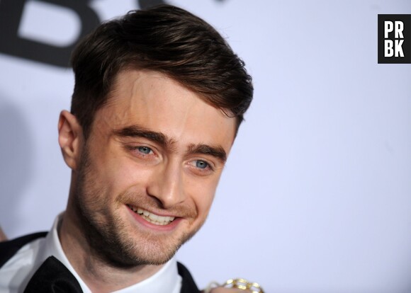 Daniel Radcliffe souriant sur le tapis rouge des Tony Awards 2014