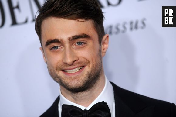Daniel Radcliffe souriant sur le tapis rouge des Tony Awards 2014