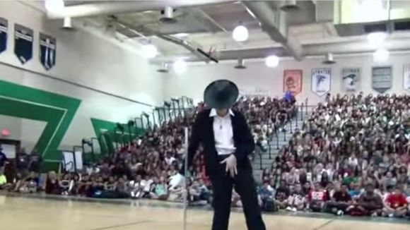 [VIDEO] On a trouvé le meilleur imitateur de Michael Jackson dans un lycée US