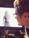 Zach Roerig hypnotisé par Nina Dobrev lors d'une séance photo pour la saison 6 de Vampire Diaries