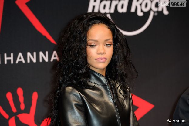 Rihanna au Hard Rock Caf&eacute; de Paris, le 5 juin 2014