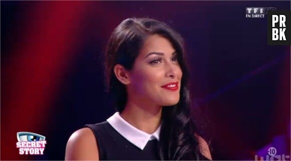 Ayem Nour sur le plateau de l'After de Secret Story 8, le 25 juillet 2014 sur TF1