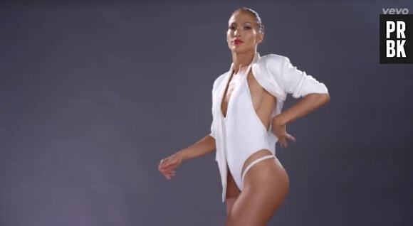 Jennifer Lopez et Iggy Azala ont collaboré sur le titre Booty