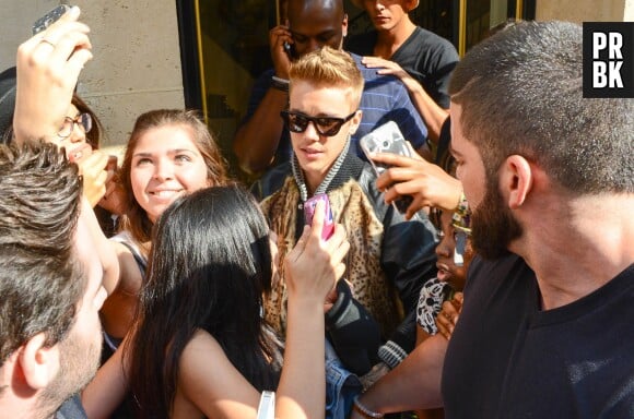 Justin Bieber et ses fans, le 30 septembre 2014 à Paris