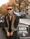  Justin Bieber prend la pose en mode gangsta, le 30 septembre 2014 &agrave; Paris 
