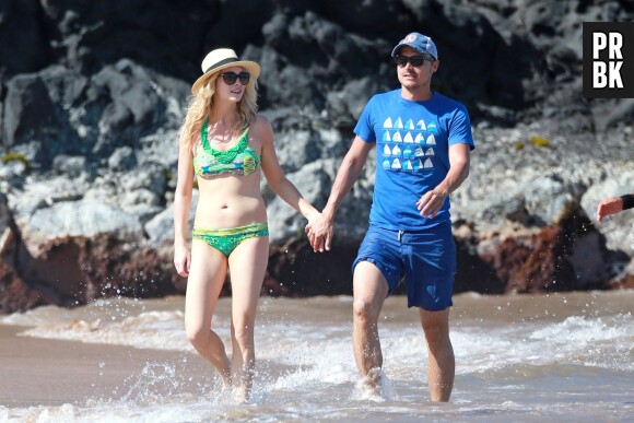 Candice Accola et Joe King pendant leurs vacances à Hawaii, le 16 avril 2014
