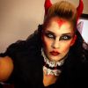 Caroline (Dilemme) en diablesse flippante pour Halloween