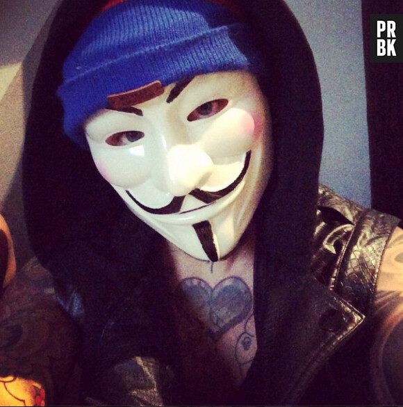 Alex Inked (Les Princes de l'amour) en Anonymous pour Halloween