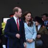 Kate Middleton enceinte au côté du Prince William pour la visite d'une raffinerie, le 8 novembre 2014 au Pays de Galles