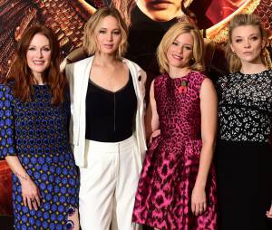 Hunger Games 3 : l'équipe du film (Jennifer Lawrence, Elizabeth Banks, Julianne Moore et Natalie Dormer à Londres) le 9 novembre 2014