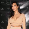 Kim Kardashian pour le lancement de la marque d'extension de cheveux de Kylie Jenner à Los Angeles, le 13 novembre 2014