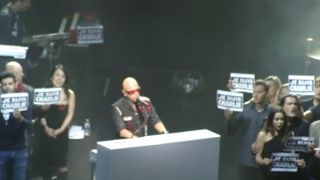 Pascal Obispo : une reprise touchante pour rendre hommage aux victimes de Charlie Hebdo