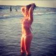 Laura (Les Princes de l'amour 2) en bikini sur Instagram, le 8 avril 2014