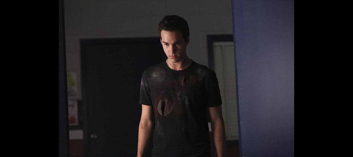 Photo : The Vampire Diaries saison 6, épisode 11 : Kaï (Chris Wood) sur