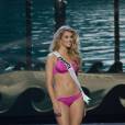 Camille Cerf en bikini pour l'élection de Miss Univers 2015