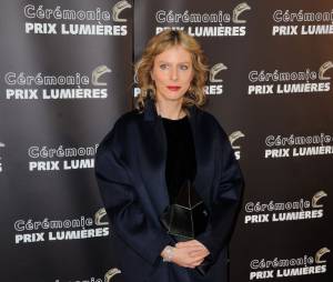 Karin Viard récompensée aux Prix Lumières 2015 à Paris le 2 février 2015
