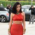  Kim Kardashian sexy : la bimbo prend la pose &agrave; son arriv&eacute;e au brunch pr&eacute; Grammy Awards 2015 de Roc Nation, le 7 f&eacute;vrier 2015 &agrave; Los Angeles 