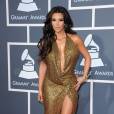 Kim Kardashian sexy en robe dorée aux Grammy Awards en 2011
