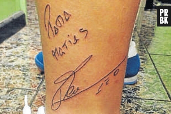 Un fan de Lionel Messi se fait tatouer son autographe