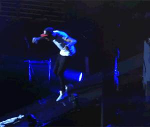 One Direction : grosse chute sur scène