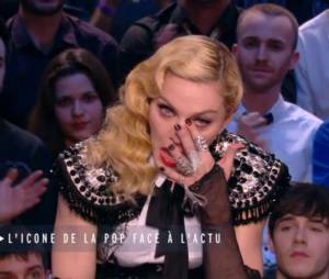 Madonna en larmes et &eacute;mue dans le Grand Journal face &agrave; Luz
