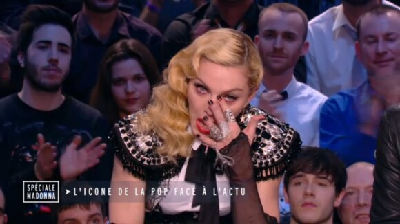 Madonna en larmes dans le Grand Journal : moment d'émotion avec le dessinateur Luz (Charlie Hebdo)