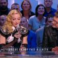  Madonna en larmes remercie Luz dans le Grand Journal 