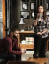 Scandal saison 4, épisode 15 : Guillermo Diaz et Katie Lowes sur une photo