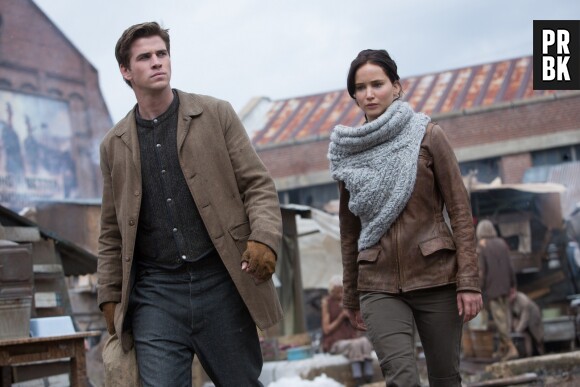 Hunger Games : Liam Hemsworth et Jennifer Lawrence sur une photo du troisième film