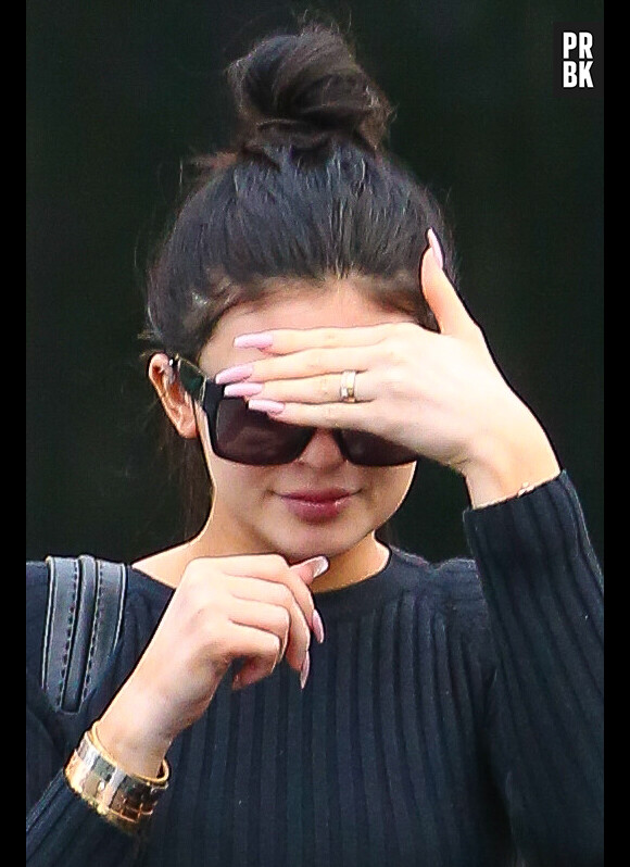 Kylie Jenner et son étrange bague à Los Angeles, le 18 mars 2015